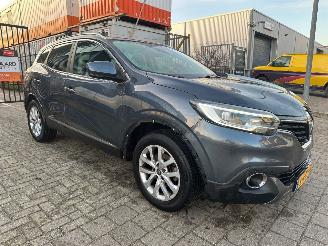 Voiture accidenté Renault Kadjar 1.2 TCe Intens 2016/9