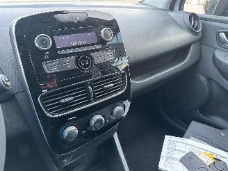 Renault Clio 0.9 TCe Life picture 12