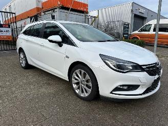 Voiture accidenté Opel Astra 1.6 CDTI Edition ST 2016/12