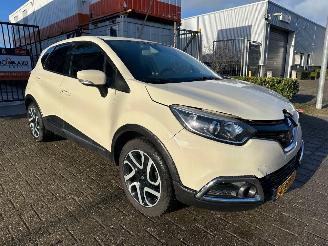 skadebil auto Renault Captur 0.9 TCe Dynamique 2013/9