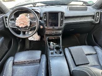 Volvo XC40 2.0 T4 Momentum picture 18