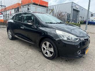 damaged passenger cars Renault Clio 0.9 TCe Dynamique 2013/8