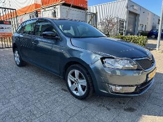 Voiture accidenté Skoda Rapid 1.2 TSI Greentech Style Edition 2016/6