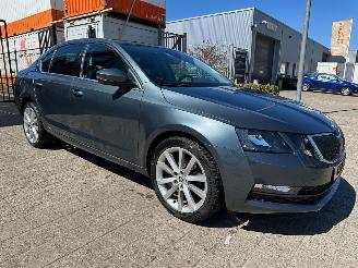 Schadeauto Skoda Octavia 1.0 TSI Greentech Ambition Business Automaat 2017/7