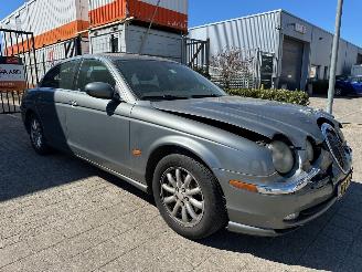 Schadeauto Jaguar S-type 3.0 V6 Executive 2003/1