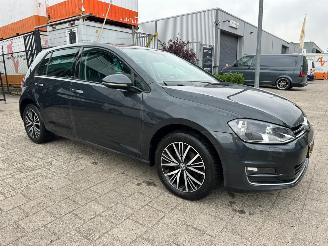 Voiture accidenté Volkswagen Golf 1.2 TSI Automaat Connected Series 2016/9