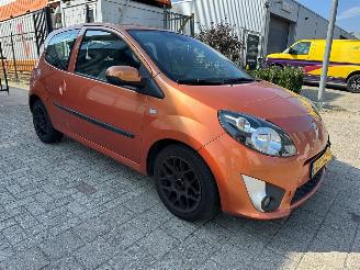 uszkodzony samochody osobowe Renault Twingo 1.2-16V Authentique 2010/5