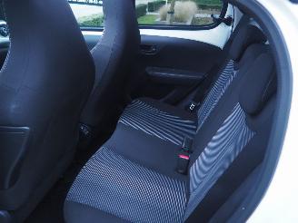 Peugeot 108 1.0 E-VTi Active Top! picture 18