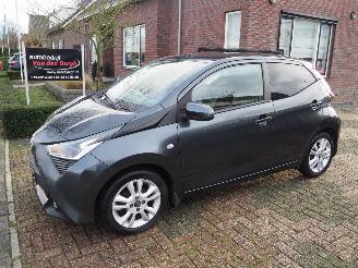 Vaurioauto  passenger cars Toyota Aygo 1.0 VVT-i X-Joy 2018/11