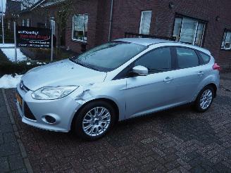 Schadeauto Ford Focus 1.0 EcoBoost Lease Trend 2012/6
