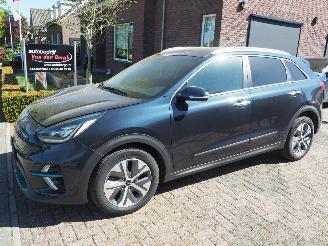 skadebil auto Kia e-Niro ExecutiveLine 64 kWH 2020/11