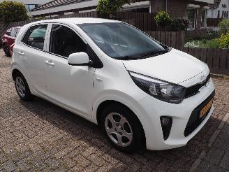 Kia Picanto 1.0 Dpi ComfortLine picture 3