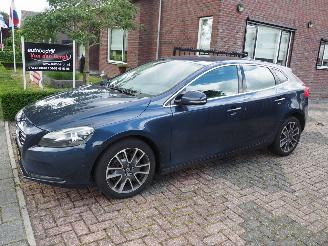 Avarii autoturisme Volvo V-40 2.0 D4 Summum Business 2015/1