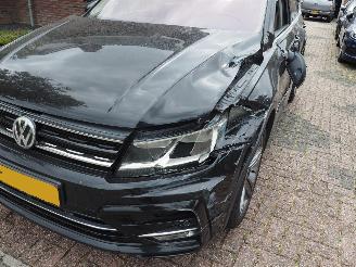 Volkswagen Tiguan 2.0 Tdi R-Line Connected Serie picture 12