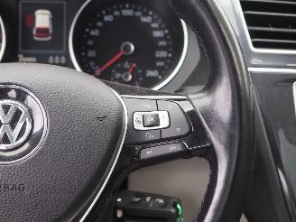 Volkswagen Tiguan 2.0 Tdi R-Line Connected Serie picture 24