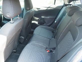 Opel Astra 1.6 CDTI Business+ Automaat picture 24