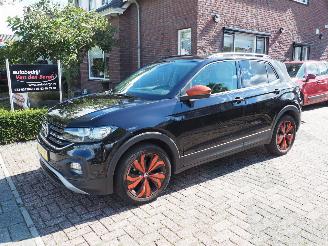 uszkodzony samochody osobowe Volkswagen T-Cross 1.0 TSI Life 2020/4