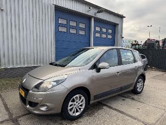 skadebil auto Renault Scenic 1.4 TCE AIRCO 96KW 2010/3