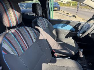 Renault Twingo 1.2 16V AIRCO picture 6