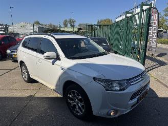 Mitsubishi Outlander 2.0 PHEV Instyle Automaat picture 4
