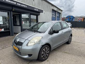 Schadeauto Toyota Yaris 1.0 AIRCO 5-DEURS 2006/7