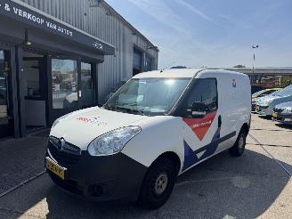 Schadeauto Opel Combo 1.3 CDTI 70KW AIRCO 2018/12