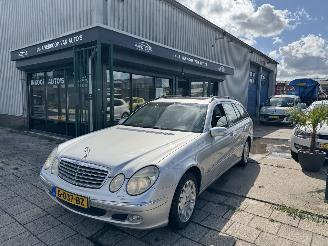 Unfallwagen Mercedes E-klasse E240 130KW AUTOMAAT 2003/10