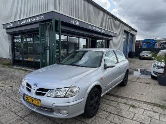 uszkodzony samochody osobowe Nissan Almera 1.8 AIRCO 2002/9