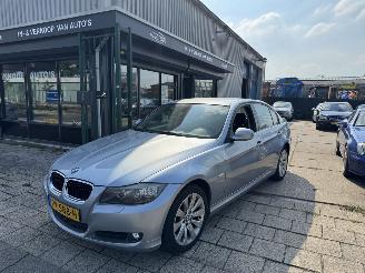 Unfallwagen BMW 3-serie 318i SEDAN 105KW AIRCO 2009/1