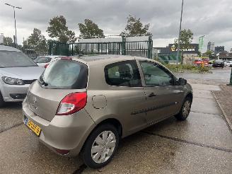 Renault Clio 1.2 TCE AIRCO 101 PK picture 4