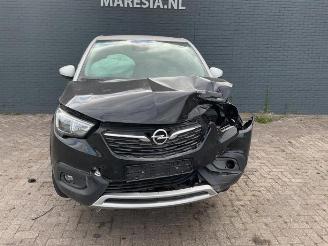 Vrakbiler auto Opel Crossland Crossland (X), SUV, 2017 1.2 Turbo 12V Euro 6 2017/8