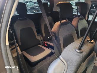 Citroën Grand C4 Picasso 1.6 HDi 88-KW 6-Bak BLUE 7-Persoons picture 14