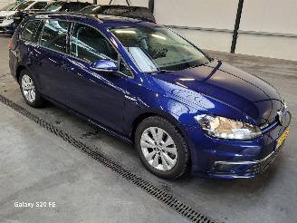 krockskadad bil auto Volkswagen Golf Variant 1.5 TSi 96-KW 6-Bak Comfortline 2019/2