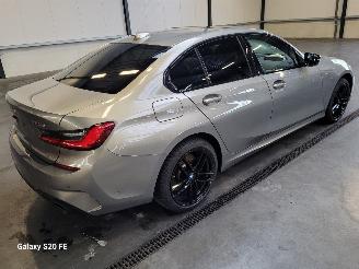 BMW 3-serie 330e Limo 215-KW Automaat M-SPORT picture 2
