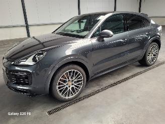 Avarii autoturisme Porsche Cayenne Coupe 3.0 e-Hybrid 340-KW Automaat 4-WD Platinum-Edition 2023/1