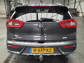 Kia Niro Plug-In-Hybrid 1.6 GDi 77-KW Automaat picture 14