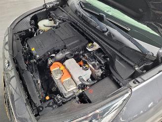 Kia Niro Plug-In-Hybrid 1.6 GDi 77-KW Automaat picture 11