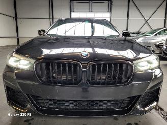 BMW 5-serie 520d Touring 140-KW Automaat X-Drive M-SPORT picture 13