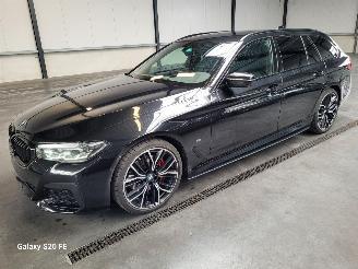 Unfallwagen BMW 5-serie 520d Touring 140-KW Automaat X-Drive M-SPORT 2021/3