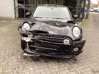 Mini Cooper S 1.5 Chili picture 2