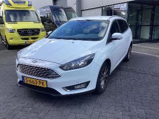 damaged passenger cars Ford Focus 1.0 Trend 2018/3