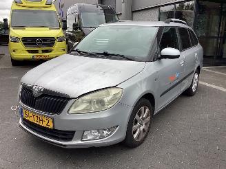 Voiture accidenté Skoda Fabia 1.2 TSI Style 2012/1