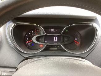 Renault Captur 0.9 TCe Expression picture 15