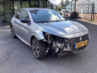 Peugeot 208 Pure Tech  GT 130 picture 3