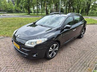 skadebil auto Renault Mégane 1.5 DCI Bose 2011/4