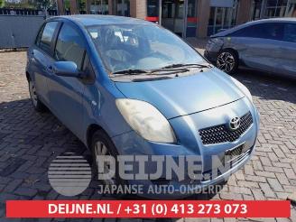 Uttjänta bilar auto Toyota Yaris Yaris II (P9), Hatchback, 2005 / 2014 1.3 16V VVT-i 2006/4