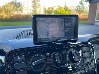 Volkswagen Up! move up picture 15