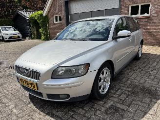 Unfallwagen Volvo V-50 2.0d Edition II 2007/1