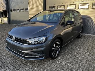 Voiture accidenté Volkswagen Golf Sportsvan 1.0 TSI AUTOMAAT / NAVI / CRUISE / CLIMA / CAMERA 2019/8