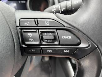 Toyota Yaris VVT-I AIRCO / CRUISE / NAVI / CAMERA / STOELVERW picture 17